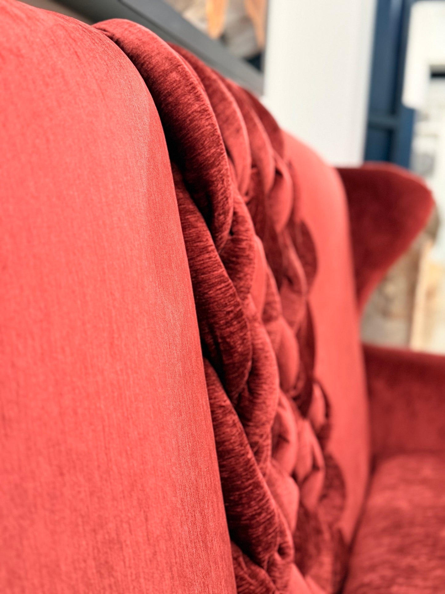 Victoria Lane Loveseat